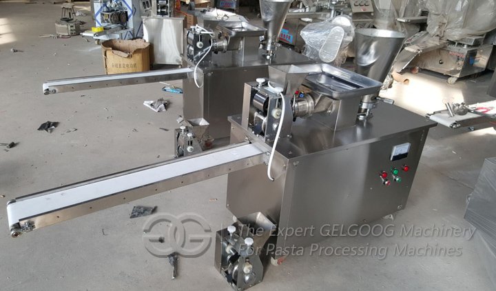 Automatic dumpling making machine